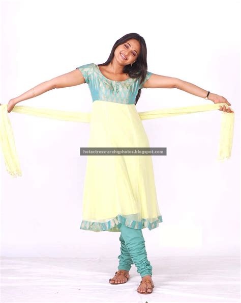 Hot Indian Actress Rare HQ Photos Telugu Actress Anushka Shetty Unseen Beautiful Photoshoot In