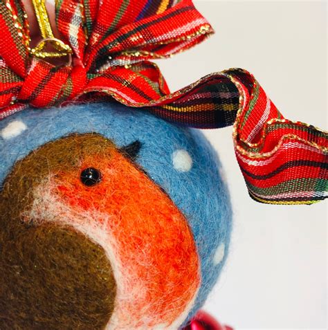 Felt And Dandy Needle Felt Robin Baubles Kit Etsy Canada