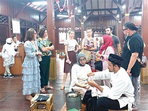 Parekraf Selenggarakan Cultural Sight City Tour Koran Jakarta