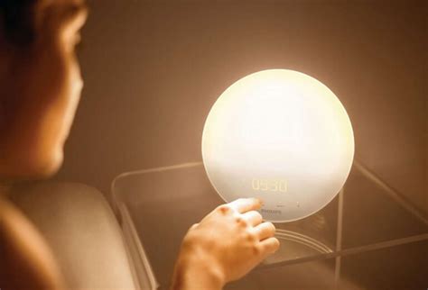 Philips HF3520 Wake-up Light | FeedSummit