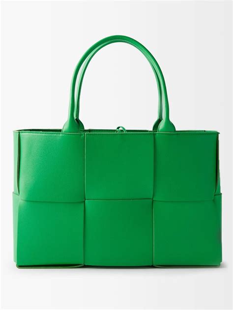 Bottega Veneta Arco Medium Intrecciato Leather Tote Bag In Green Endource