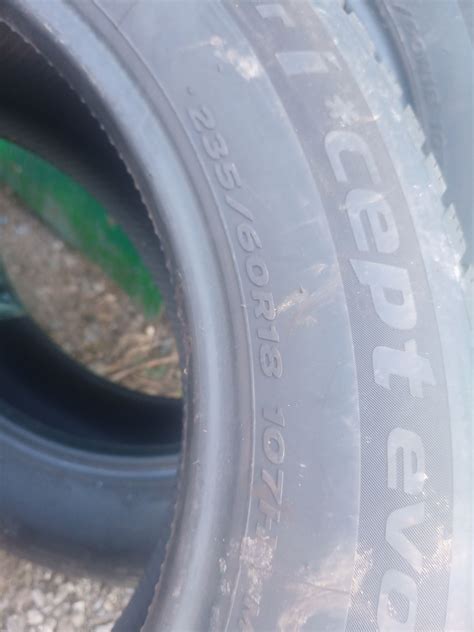 Зимова гума 235/60 r18 107H: 3 000 грн. - Автошины Райгородок на Olx