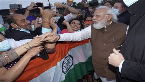 Narendra Modi Receives Rockstar Welcome As He Arrives In Us For Un