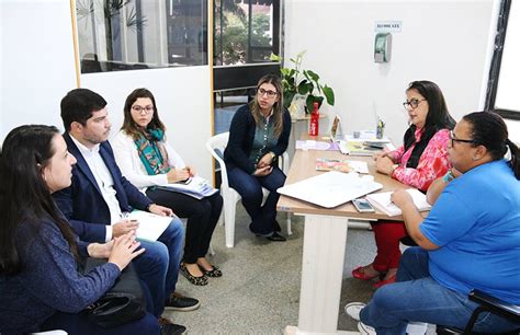 Grupos Para Prevenção De Violência Nas Escolas E Políticas Públicas