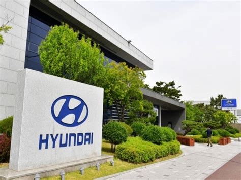 Hyundai Motor India S IPO A Mixed Market Debut Business