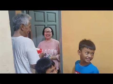 Sashi Abyaz Tiup Lilin Bersama Mbah Ela Happy Dengan Kadonya