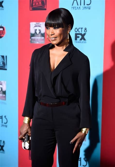 Pin By Stef On Angela Bassett Angela Bassett African American Actress Black Actresses