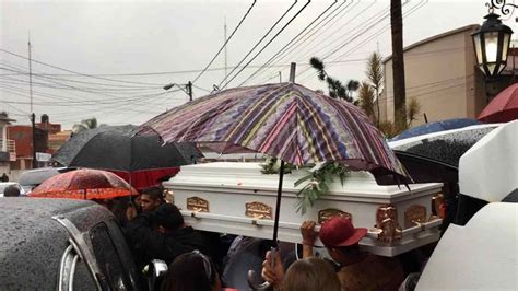 Despiden a víctimas de masacre en Uruapan La Silla Rota