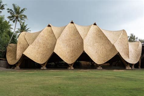 Architects Design Sweeping Bamboo Structure for Bali Green School