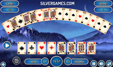 Crescent Solitaire - Play Online on SilverGames 🕹️