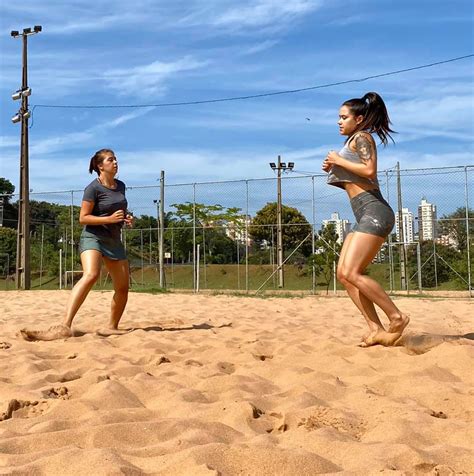 TREINO FUNCIONAL NA AREIA E SEUS BENEFÍCIOS