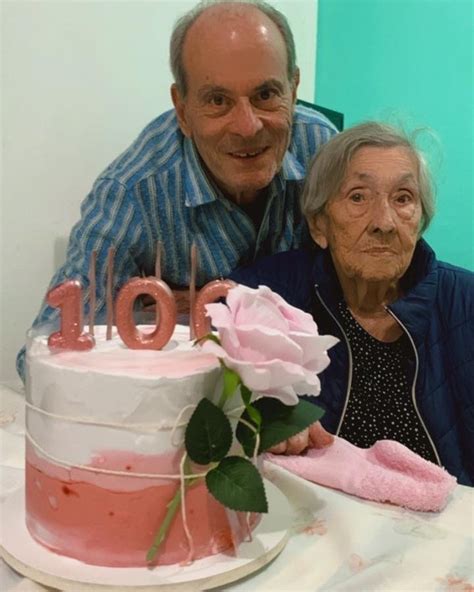Mãe De Ney Matogrosso E Viva - Ney Matogrosso comemora 100 anos da mãe | Entretenimento | Glamour