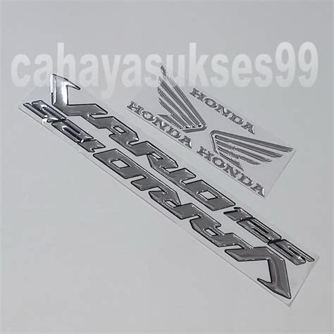 Sticker Timbul VARIO 125 Silver Chrome Emblem Motor Logo Wings Sayap