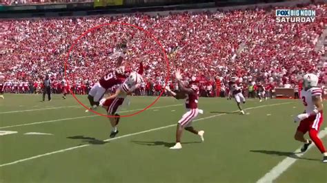 Video Oklahomas Dj Graham Grabs Unbelievable One Handed Interception