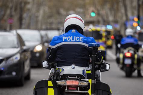 Rennes Agression Au Couteau Dans Un Fast Food Deux Personnes