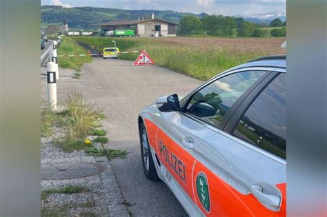 Bazenheid Sg E Bike Fahrer Nach Unfall Schwer Verletzt