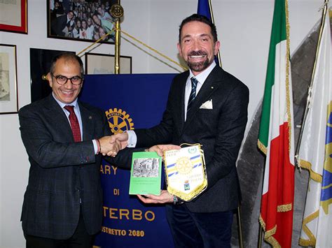 Il Marchese Emilio Della Fontanazza Presenta Ai Soci Del Rotary Club