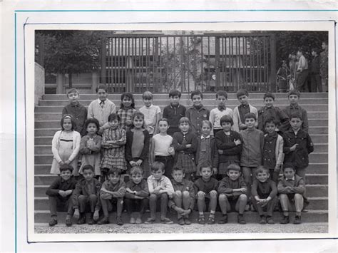 Photo De Classe Cm Et De Ecole Ir Ne Et Fr D Ric Joliot Curie