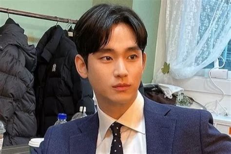 Biodata Lengkap Kim Soo Hyun Mulai Tanggal Lahir Umur Tinggi Badan