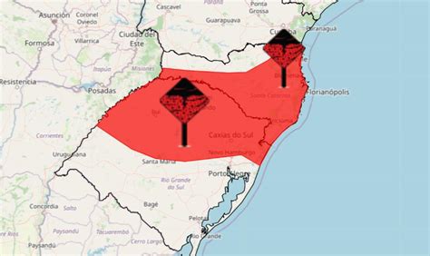 Alerta Vermelho Tempestades Raios Rajadas De Vento E Granizo Para O