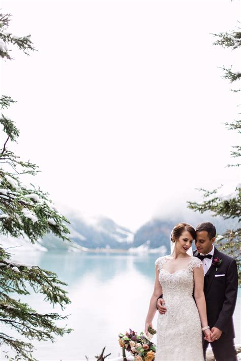 chateau-lake-louise-wedding-59 - Laura Nadine Photography