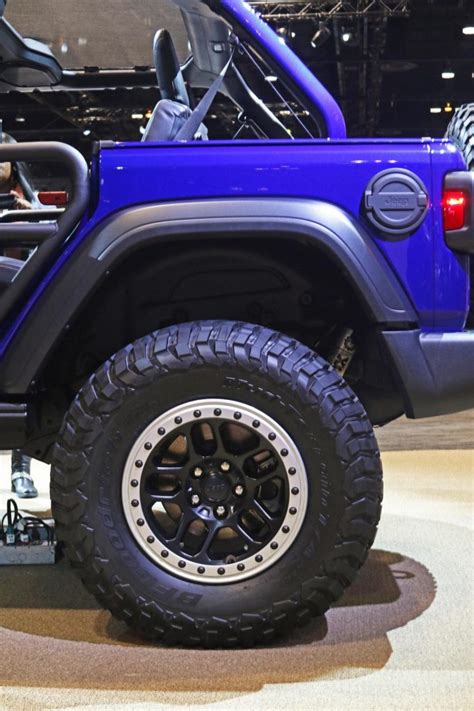 Jeep Wrangler Jpp Limited Edition Is High On Mopars Jeep