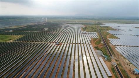 Worlds Largest Solar Park With 2000 Mw Capacity Inaugurated In