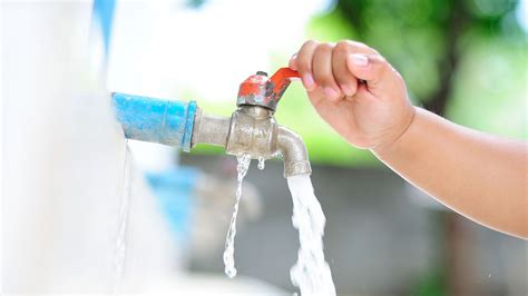 Quais são as estruturas do sistema de abastecimento de água