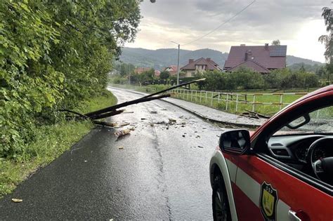 Kolejne Alerty Imgw Upa A Miejscami Burze Z Silnymi Porywami Wiatru