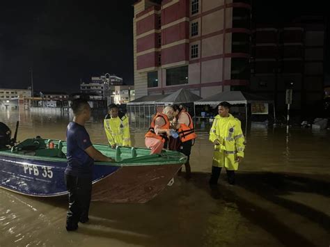 Angka Mangsa Banjir Di Johor Meningkat Lebih 6 000 Orang