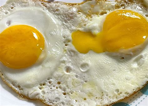 Sunny Side Up Eggs Vs Over Easy Eggs