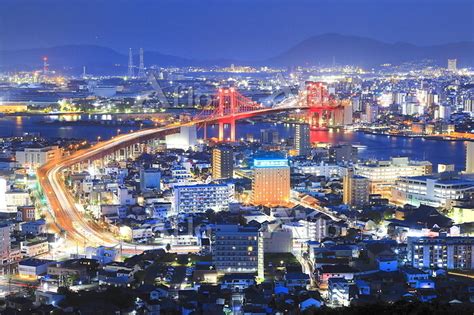 日本夜景遺産の北九州工業地帯福岡県北九州市若松区 162352601 の写真素材 アフロ