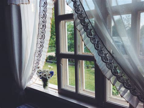 Why You Should Replace Broken or Inefficient Windows - HeckHome