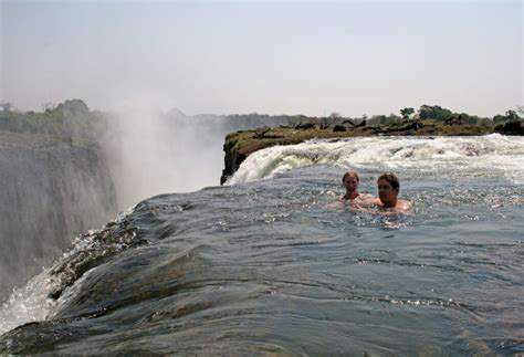 Unde se află Piscina Diavolului un loc spectaculos dar periculos