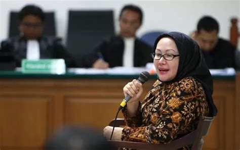 Atut Didakwa Merugikan Keuangan Negara Rp Miliar Jawa Pos