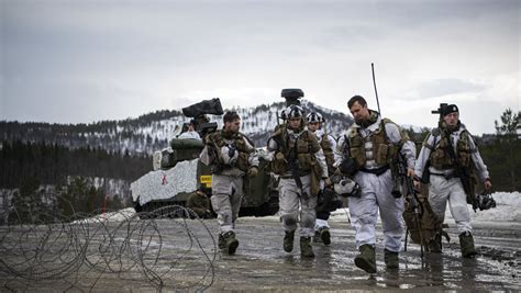 Video Tropas De La Otan Entrenan Bajo Condiciones árticas En El Norte De Noruega Rt