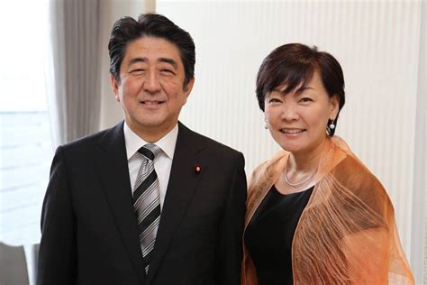 首座安倍晉三銅像在高雄 遺孀安倍昭惠「感謝台灣」717訪台3天 鏡新聞 Line Today