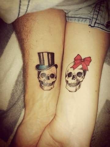 Tatua Dla Pary Czaszki Skull Tattoos Tatuajes Tattoo Tattos