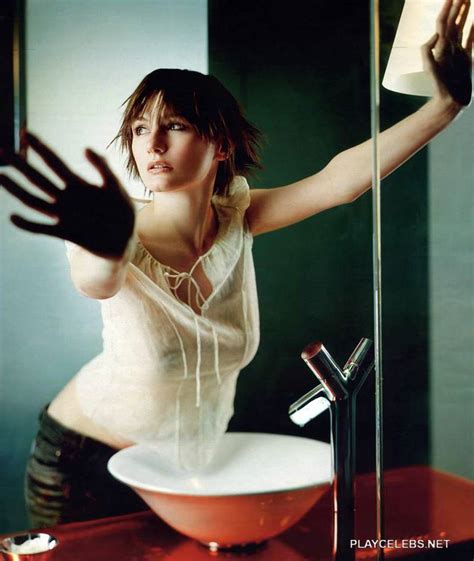 Emily Mortimer Nude Pussy And Tempting Tits Photos Playcelebs Net