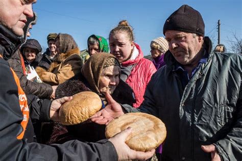 In Ukraine Towns Ravaged By War Evangelical Missionaries Find Fertile Ground The New York Times