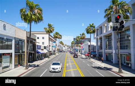 Santa Monica Boulevard street view in Beverly Hills - LOS ANGELES ...