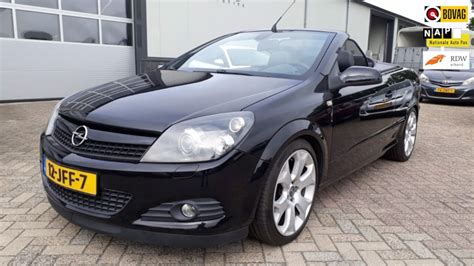 Opel Astra Twintop Cosmo Leder Navigatie Keyless Benzine