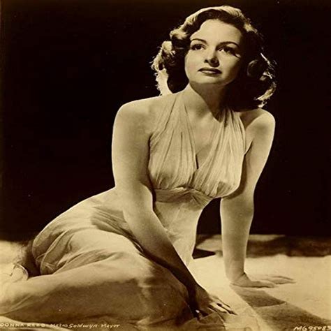 Amazon.com: Posterazzi DAP17051 Donna Reed-Posed on Floor Photo Print