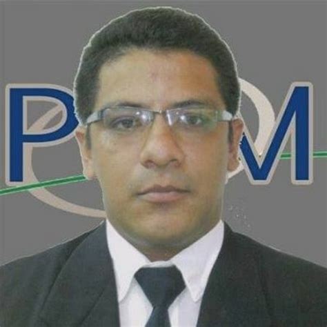 Stream A Ex Lavayen Periodista Ecuatoriano Asesinan A Tiros A