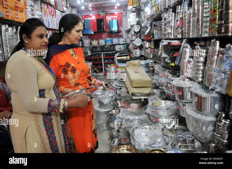 Jammu Indian Controlled Kashmir Th Nov People Buy Utensils At