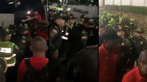 Video ¡pelea Pelea Jugadores Del América Denuncian Que Policías Se Burlaron De Ellos Tras