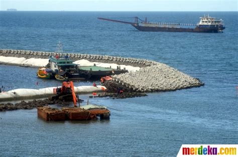 Foto Melihat Lebih Dekat Proyek Reklamasi Teluk Jakarta Merdeka