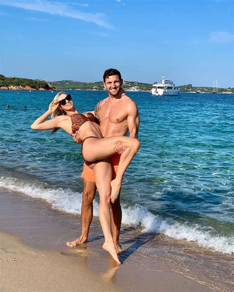 Lisa Ryzih Nude Sexy Photos Video TheFappening