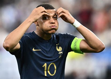 Kylian Mbappe Erling Haaland Sau Vinicius Junior Cine Este