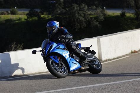 Suzuki Gsx 8r 2024 Sur La Route Et Circuit Plus Quun Roadster